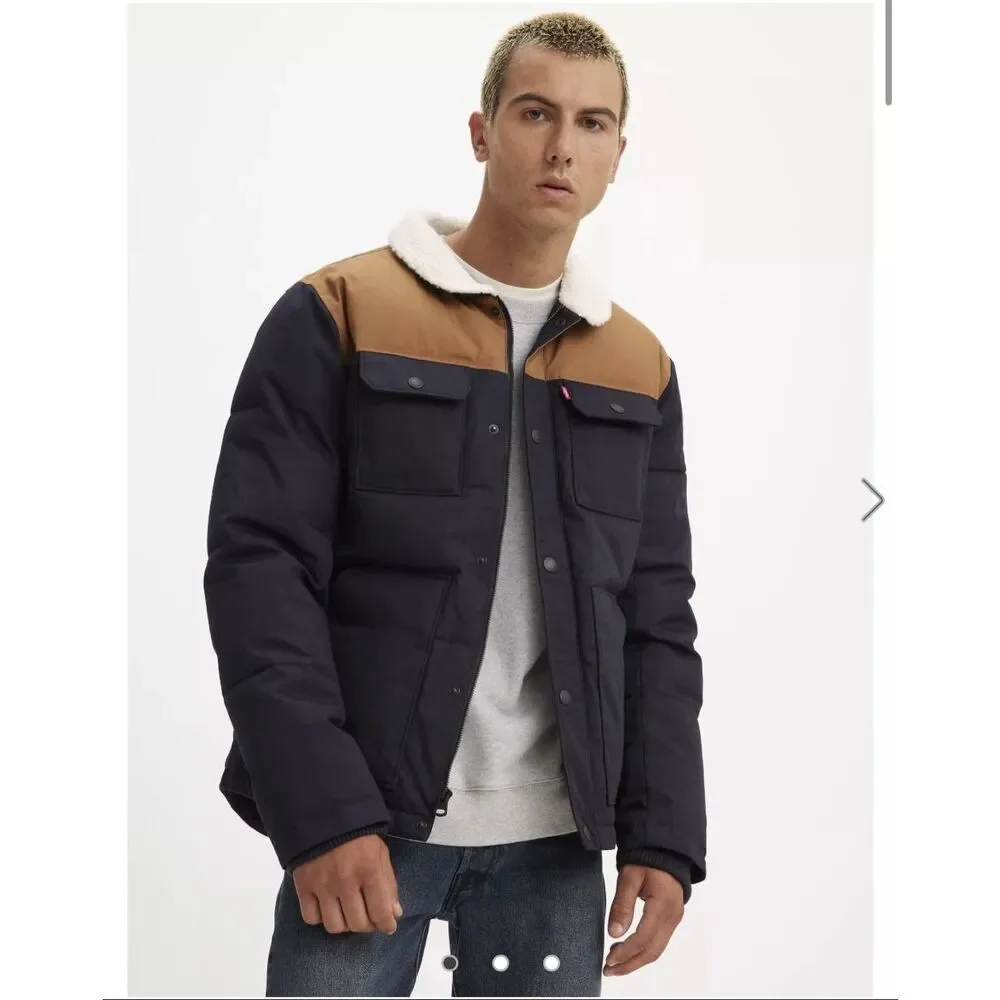 Levis measures 21”